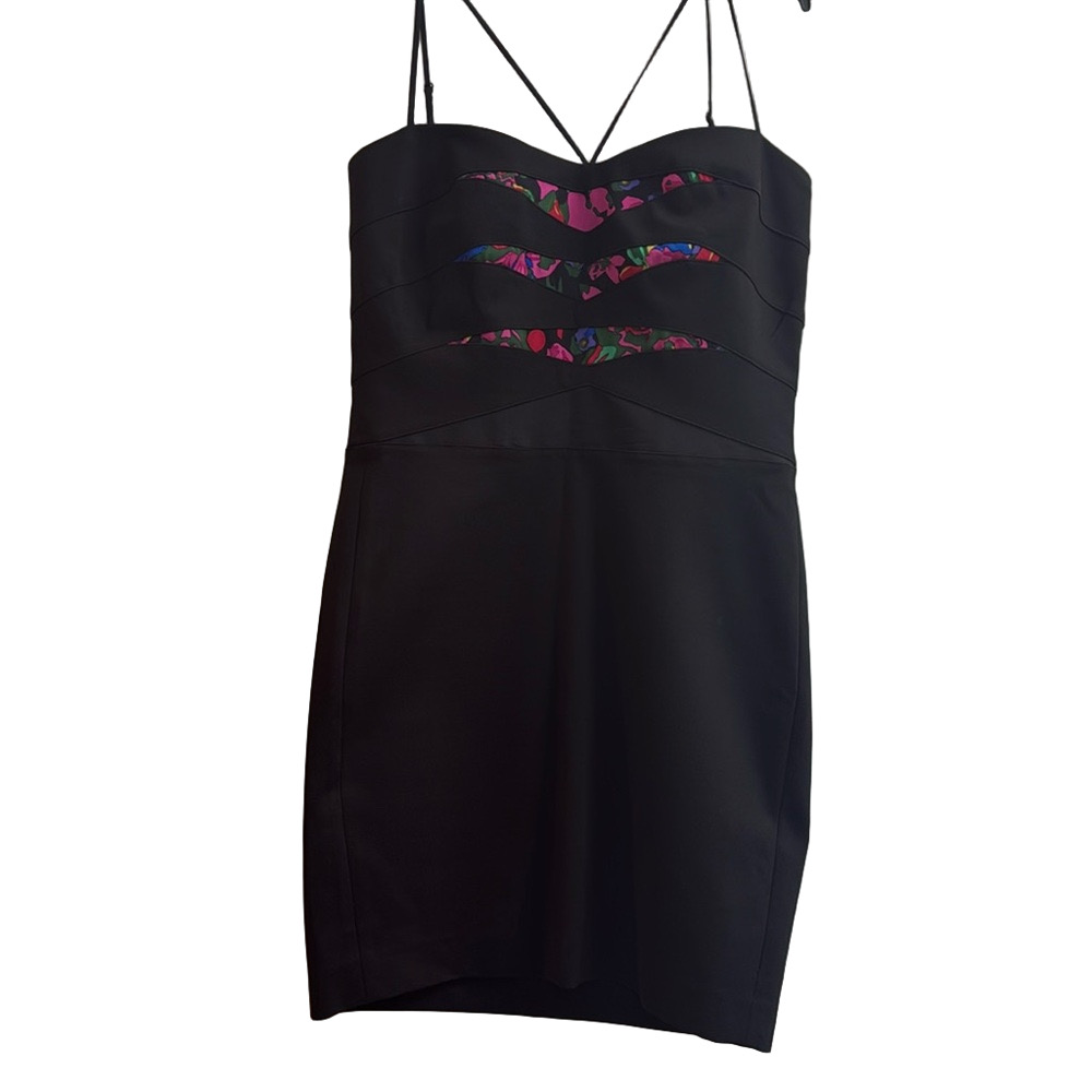 NOAM HANOCH Dress Stretch Black strapless Mini Dress Sz 8
Little black dress